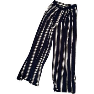 Bar III Wide Leg Stretch Pants in Navy Stripe